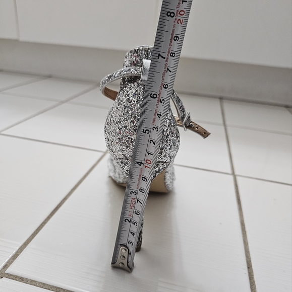 JEWEL by BADGLEY MISCHKA Conroy Stiletto Heels, Silver Embellished Sz 7.5 NWOT - Picture 4 of 13